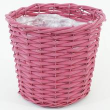 Ružový prútený obal s priemerom 19 cm a výškou 16 cm.