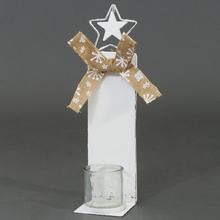 Vianočný svietnik v tvare hviezdy s mašľou.