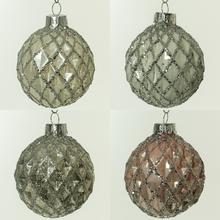 Sada sklenených vianočných gulí v mixe farieb.