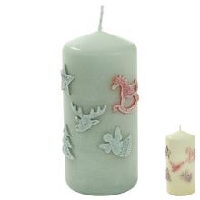 Vianočná sviečka HAPPY XMAS v ecru a sivej farbe s motívom.