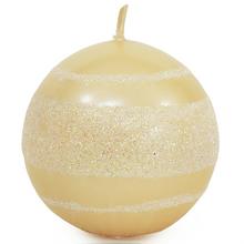 Vianočná sviečka guľa v ecru farbe s glitrom.