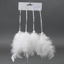 Biele pierka na zavesenie, sada 4 kusy.