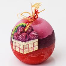 Ovocná sviečka s prívlastkom guľa, malina.