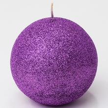 Fialová guľová sviečka IRIS s lesklým povrchom.