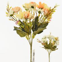 Kytica umelých kvetov pivónia a gerbera v dvoch farbách.
