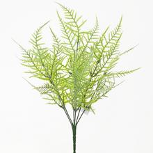 Umelý zápich papraď v šedej farbe, 37 cm.