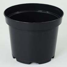 Čierny kontajner na rastliny s objemom 3L a priemerom 19cm.