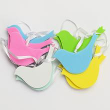 Závesné vtáčiky z EVA materiálu v mixe farieb.