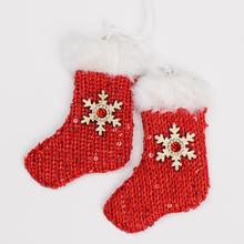 Červené vianočné ponožky so snehovou vločkou