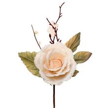 Umelá ruža v krémovej farbe s listami a vetvičkami.