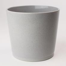 Obal na kvetináč v farbe cashmere grey.