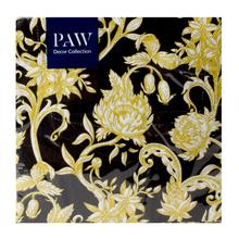 Vzorované servítky s barokovými kvetmi v zlatej farbe.