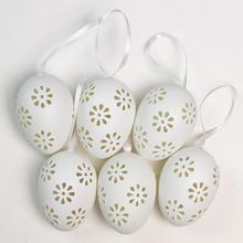 Biele plastové vajíčka s kvetinovým vzorom, balenie 6 kusov.