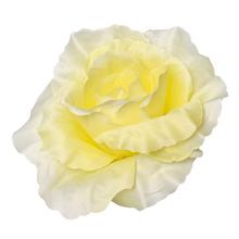 Umelá ruža v bledozltej farbe s priemerom 10 cm.