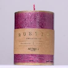Ručne vyrobená sviečka RUSTIC PATINA v bordovej farbe.