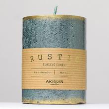 Zelená sviečka RUSTIC PATINA s metalickým okrajom.