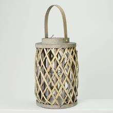 Sivý lampáš vŕba s kovovým držadlom.