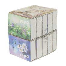 Malé zápalky PE-PO v balení po 10 krabičkách.