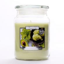 Aromatická sviečka v skle s vôňou avokáda a mäty.