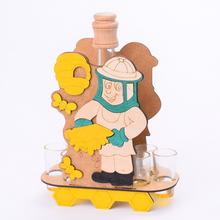 Sada pohárov s včelárskou tématikou.