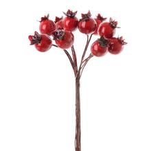 Zväzok červených šípok s dĺžkou 11 cm.