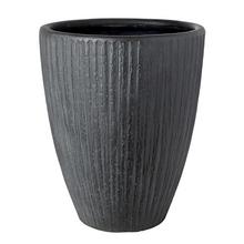 Kvetináč KV-22 z umelého kameňa v antique sivej farbe.