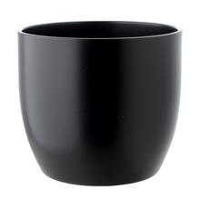 Čierny matný obal na kvetináč s výškou 13 cm.