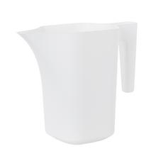 Biela konvička na zalievanie