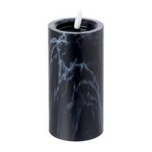 LED sviečka v čiernom mramorovom dizajne.