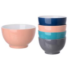 Miska mix farieb s rôznymi odtieňmi.