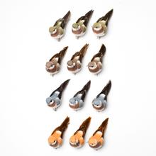 Mini vtáky v rôznych farbách na aranžovanie.