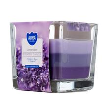 Aromatická sviečka levandula v sklenenom obale.