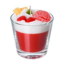 Sviečka dezert v skle s príchuťou jahody.