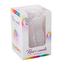 Biela diodová sviečka v tvare ruže.