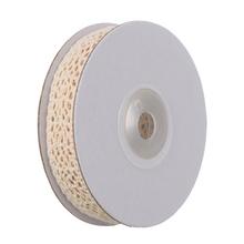 Čipka krémová na rolke, 1,5 cm široká, 5 yardov dlhá.