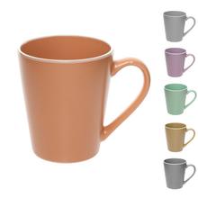 Keramická šálka s objemom 350ml v oranžovej farbe.