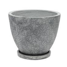 Šedý keramický kvetináč s miskou, okrúhly tvar, s dekoratívnym vzorom listov.