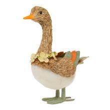 Hus stojaca s kvetmi, slamová dekorácia.