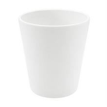 Biely obal na orchideu s rozmermi 14 cm na výšku a 13,5 cm na priemer.