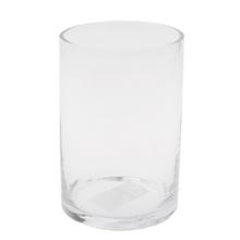 Priehľadná sklenená váza valcového tvaru.