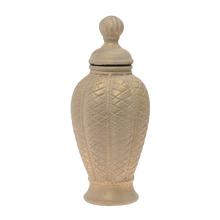 Keramická dóza na suché aranžovanie so zlatým povrchom.