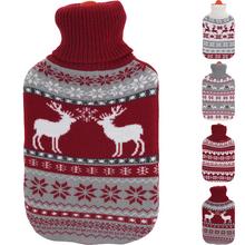 Termofor s vianočným vzorom a pleteným obalom.