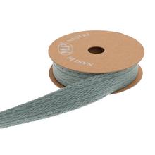 Pletená stuha šírky 2,5 cm a dĺžky 6 m v zelenej farbe.