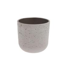 Obal na kvetináč Basalto v svetlej farbe.