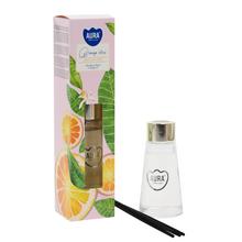 Difuzér s vôňou pomaranča a tyčinkami.