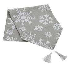 Štóla s vianočnými striebornými vločkami.