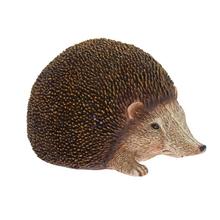 Veľký hnedý ježko z keramiky.