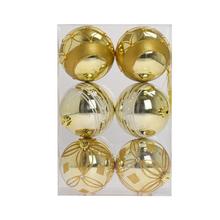 Sada plastových vianočných gúľ so zlatými ornamentmi, 6 kusov, priemer 10 cm.