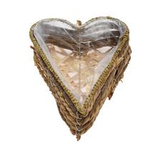 Obal v tvare srdca z prútia