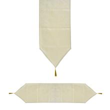 Štóla s vločkami v krémovo-zlatej farbe.